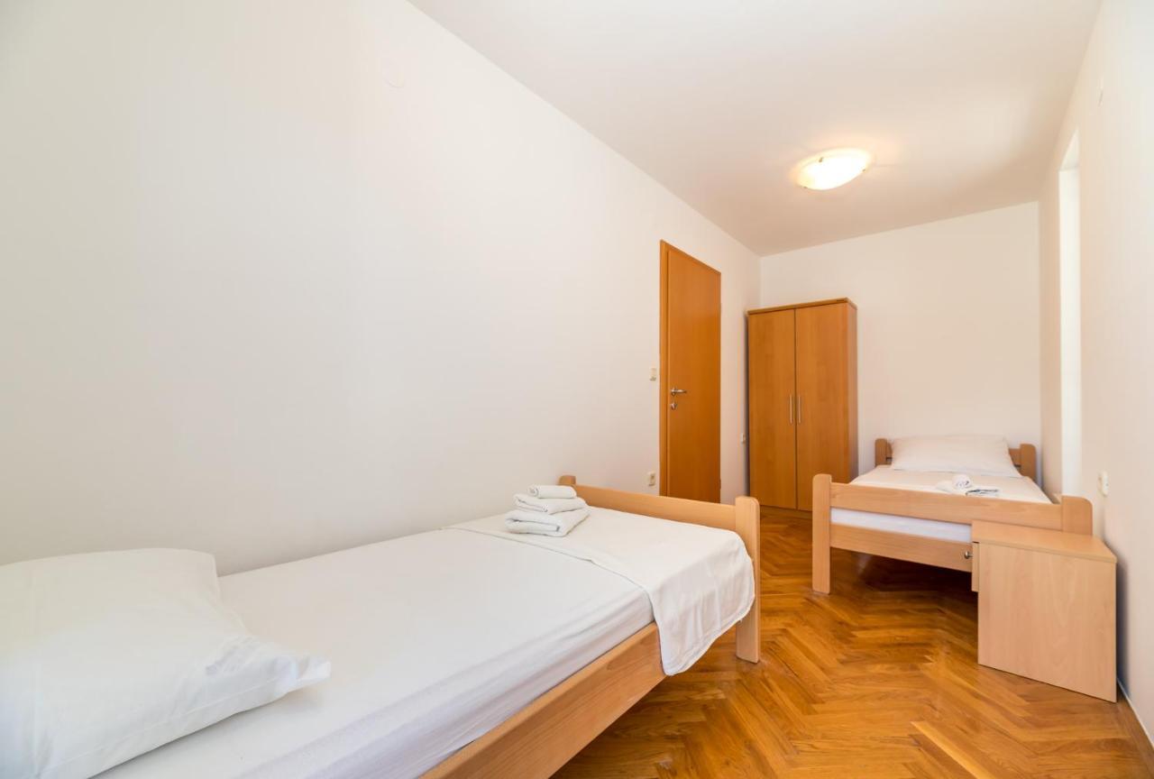 Apartments Melania & Antonia Baška Εξωτερικό φωτογραφία