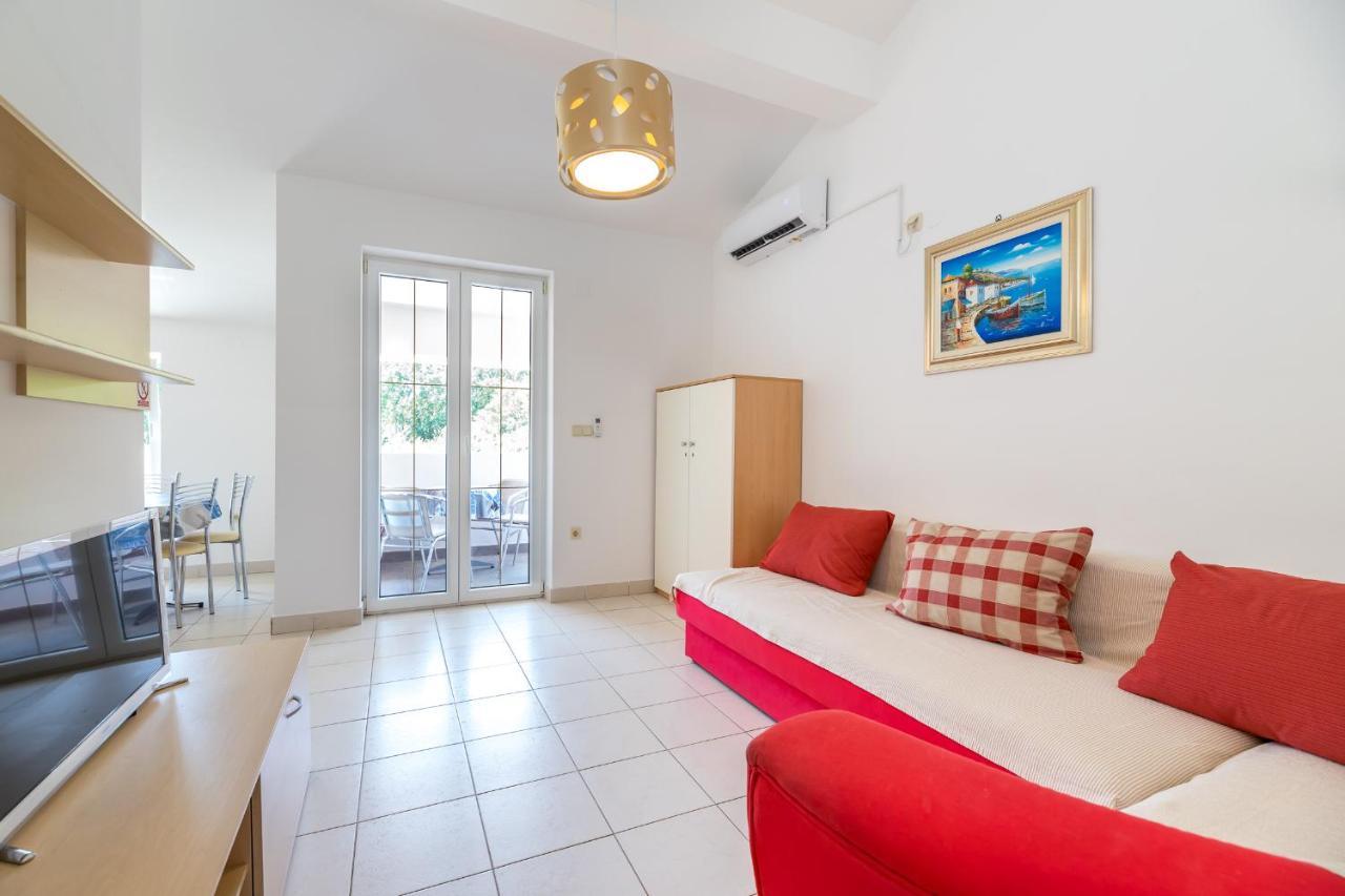 Apartments Melania & Antonia Baška Εξωτερικό φωτογραφία