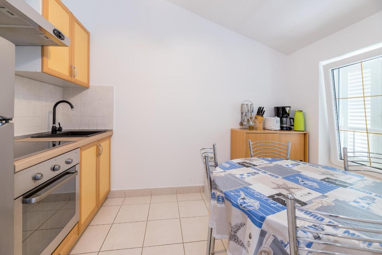 Apartments Melania & Antonia Baška Εξωτερικό φωτογραφία
